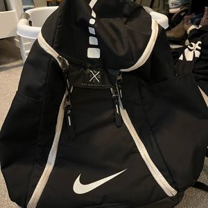 Nike elite bag
